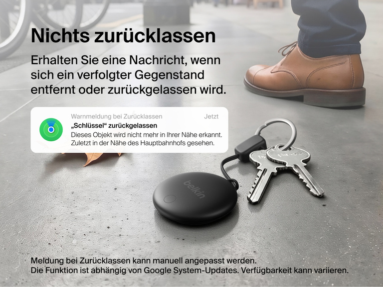 Der wasserfeste Belkin SureFind Spot Tracker, der an Sch&uuml;sseln befestigt zu sehen ist, ist auf Robustheit und Zuverl&auml;ssigkeit beim Orten von Gegenst&auml;nden im Alltag ausgelegt.