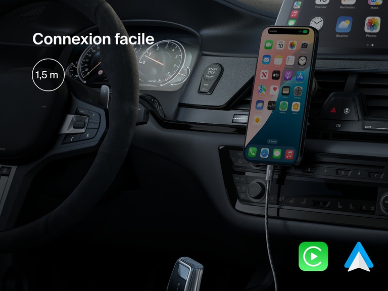 Image montrant un câble USB-C vers USB-C Belkin BoostCharge (60 W) d'une longueur de 1,5 m dans une voiture, offrant une recharge facile et une connectivité fluide à CarPlay d'Apple et Android Auto pendant la recharge.