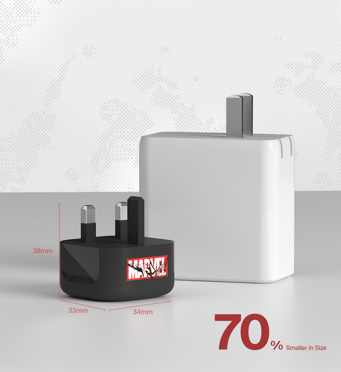 一個 Belkin BoostCharge USB-C 迷你充電器 45W 插入白色插座,使用白色連接線為米色表面上一部闔上的銀色手提電腦充電,旁邊是花瓶和乾燥花裝飾。 一個 Belkin BoostCharge USB-C 迷你充電器 45W 插入白色插座,使用白色連接線為米色表面上一部闔上的銀色手提電腦充電,旁邊是花瓶和乾燥花裝飾。