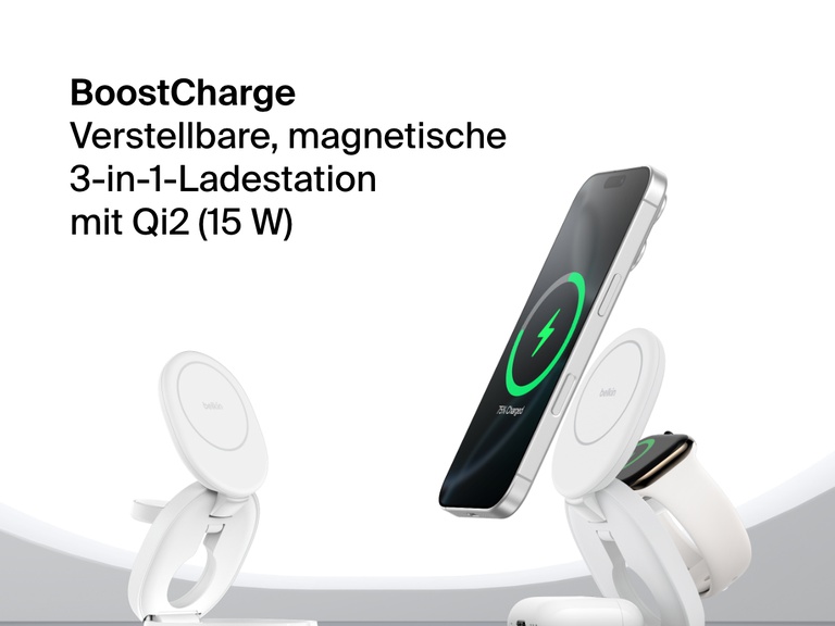 Belkin BoostCharge kompakte, magnetische 3-in-1-Ladestation wird gezeigt, die ein iPhone, eine Apple Watch und AirPods mit dem Qi2-Schnellladen (15 W) auflädt.