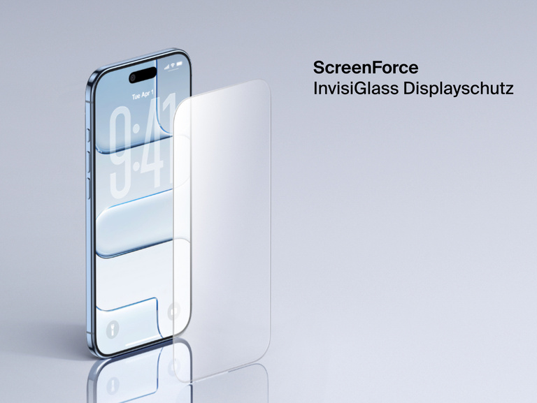 Eine Belkin ScreenForce InvisiGlass Displayschutzfolie wird auf einem iPhone Bildschirm gezeigt und bietet widerstandsf&auml;higen, kristallklaren Schutz.