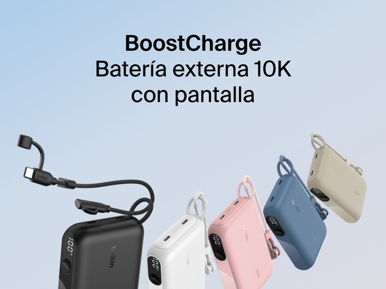 Se muestra la batería externa 10K con pantalla BoostCharge de Belkin en todos los colores en los que está disponible: negro, blanco, rosa, azul y arena. Igualmente, se ve un cable USB-C integrado, una pantalla con información sobre la capacidad restante. Asimismo, se explica el compacto diseño de la batería que resulta perfecto para cargar sobre la marcha en cualquier sitio.