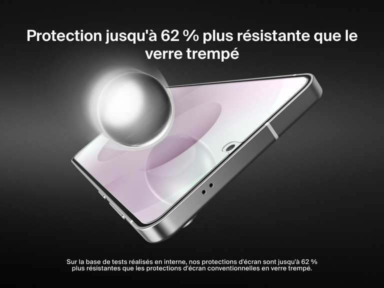 Image d’un Samsung Galaxy S25 Edge avec une boule en argent brillante impactant l’écran, illustrant le fait que cette protection d'écran est jusqu’à 62 % plus résistante qu’une protection d’écran conventionnelle.