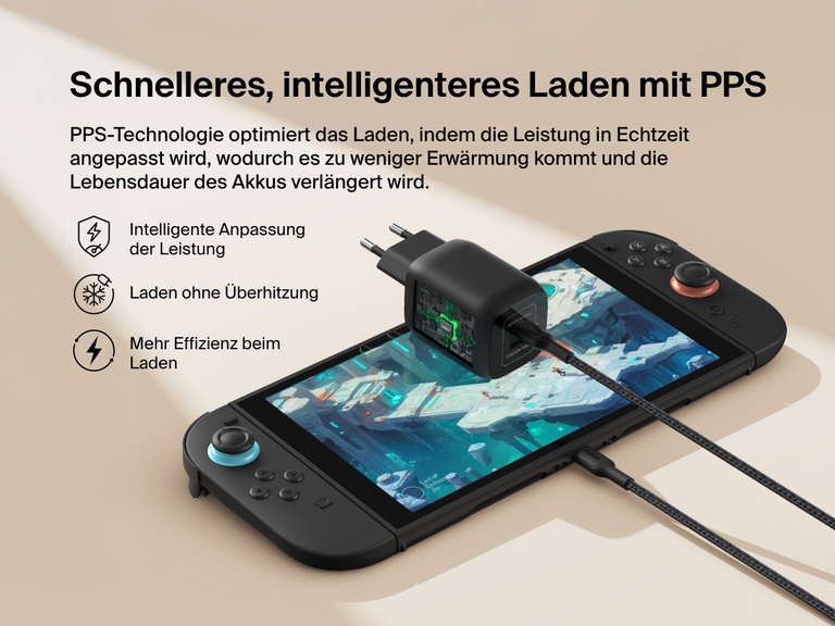 Das Belkin Gaming USB-C-Ladegerät0W) mit zwei Anschlüssen verwendet GaN-Technologie, die für eine hohe Leistung in einer kompakten Größe sorgt. Es wird als 5,2 Mal kleiner als herkömmliche 60-W-USB-C-Ladegeräte gezeigt.