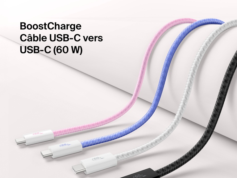 Image présentant les quatre couleurs disponibles (rose, bleu, blanc, noir) du câble USB-C vers USB-C Belkin BoostCharge (60 W), un câble de recharge rapide avec gaine tressée pour dispositifs compatibles USB-C.