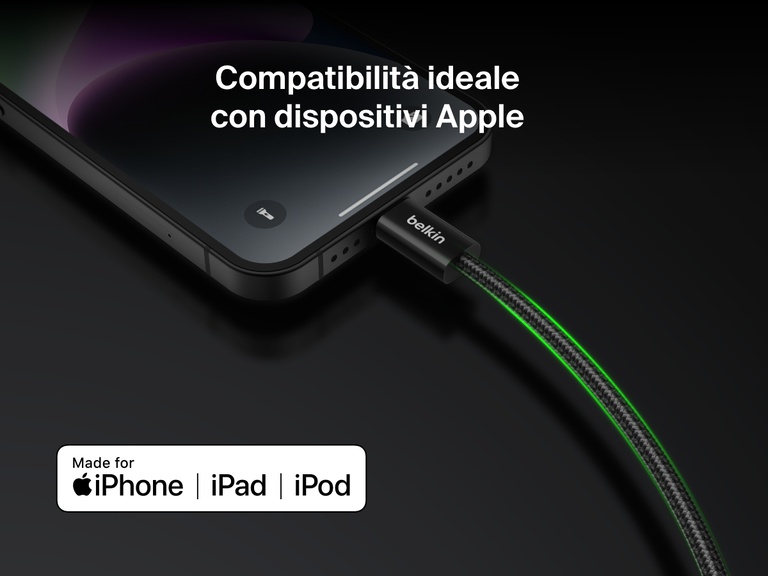 Cavo USB-C con connettore Lightning Belkin BoostCharge collegato ad un iPhone, a dimostrarne la compatibilità ottimale con dispositivi Apple, inclusi iPhone, iPad e iPod.