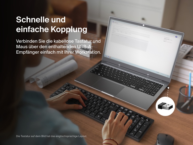 Eine Person verwendet das kabellose Belkin Connect Tastatur-Maus-Set auf einem Schreibtisch mit einem Laptop, wodurch die schnelle Kopplung mit dem USB-A-Empfänger gezeigt wird.