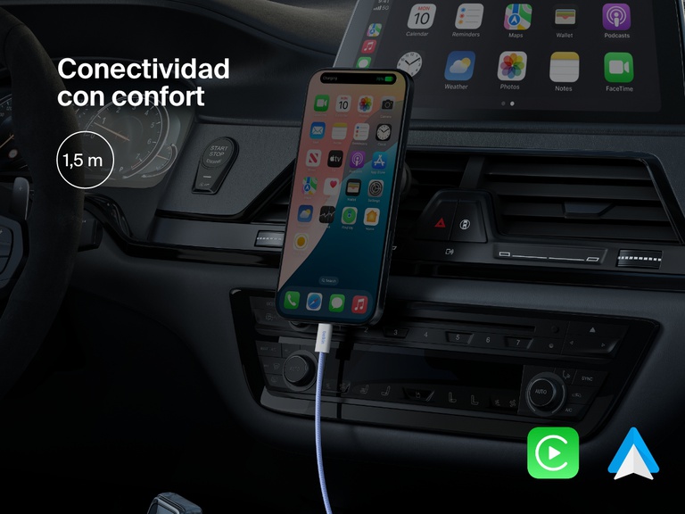 Imagen en la que aparece el cable USB-C a USB-C de 60 W Belkin BoostCharge siendo utilizando en el interior de un coche. Se subraya su longitud de 1,5 metros que permite una carga sencilla en el vehículo y su conectividad con Apple CarPlay y Android Auto.