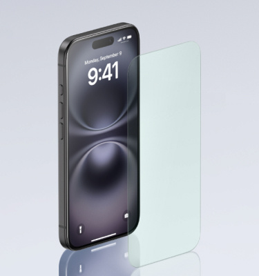 전면에 반투명 InvisiGlass 강화유리를 장착한 스마트폰. 블루라이트 필터링 보호 기능을 보여줍니다.