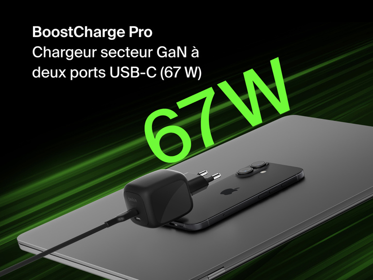 Image du chargeur secteur GaN à deux ports USB-C Belkin BoostCharge Pro (67 W) rechargeant un appareil de façon rapide, efficace et performante.