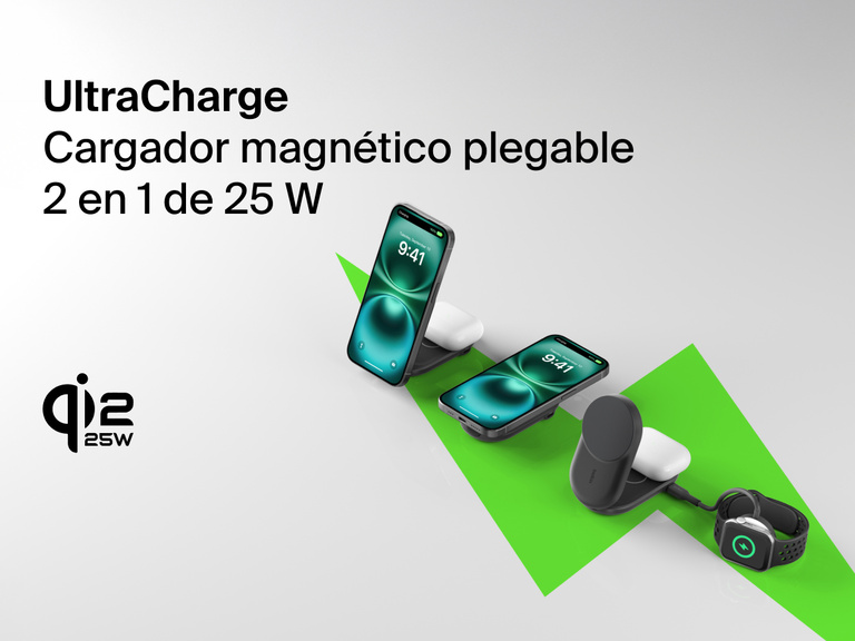 Se muestra el cargador magnético plegable 2 en 1 con Qi2 25W Belkin UltraCharge cargando un iPhone, unos AirPods y un Apple Watch y emplazado como un soporte elegante y compacto.