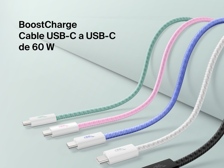 Imagen mostrando las cinco opciones de color (verde, rosa, azul, blanco y negro) disponibles del cable USB-C a USB-C de 60 W Belkin BoostCharge: un cable trenzado de carga rápida diseñado para dispositivos USB-C.