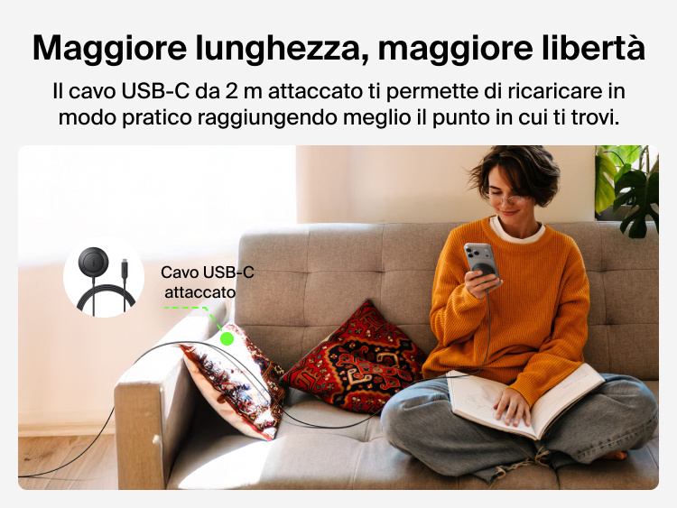 Immagine del caricabatteria magnetico con Qi2 25W Belkin UltraCharge mostrato in uso con un cavo USB-C lungo 2 metri, che permette una pratica ricarica dei dispositivi mobili a distanza.