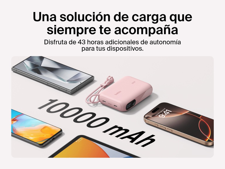Se exhibe la batería externa 10K con pantalla BoostCharge de Belkin rodeada de múltiples dispositivos, resaltando sus 10 000 mAh de capacidad y su capacidad para proporcionar hasta 43 horas adicionales de autonomía sobre la marcha en cualquier parte.