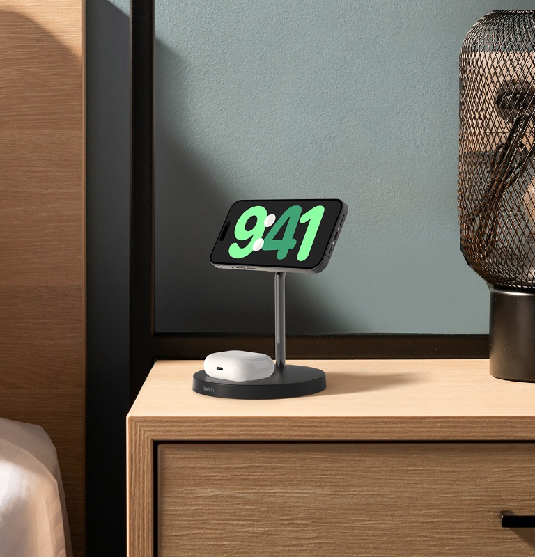 Compatible with iPhone and StandBy ready. | Belkin