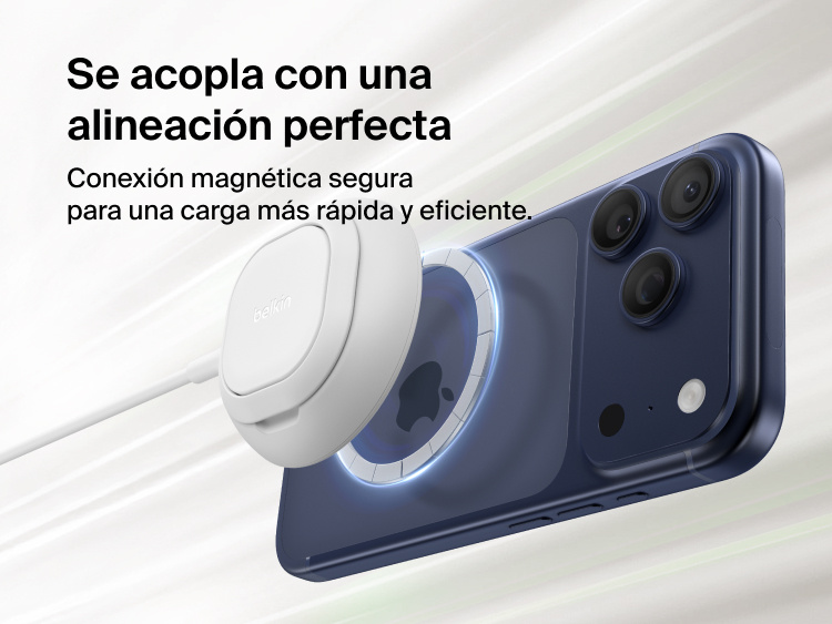 Se muestra como el cargador magn&eacute;tico con Qi2 de 25 W Belkin UltraCharge se acopla con firmeza y seguridad al reverso de un smartphone para proporcionar una carga magn&eacute;tica e inal&aacute;mbrica perfectamente alineada y eficiente.