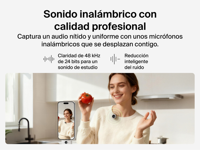 Se ve una mujer joven sentada en una habitaci&oacute;n bien iluminada y grabando un v&iacute;deo con un smartphone montado en un tr&iacute;pode. Sostiene una zapatilla de deporte de colores vibrantes y en su camisa lleva enganchado un micr&oacute;fono inal&aacute;mbrico. A la izquierda hay un texto que dice "Sonido inal&aacute;mbrico con calidad profesional" y hay elementos visuales representando caracter&iacute;sticas como la calidad del audio de 24 bits a 48 kHz, equivalente a la producida en un estudio y la funci&oacute;n de reducci&oacute;n de ruido.