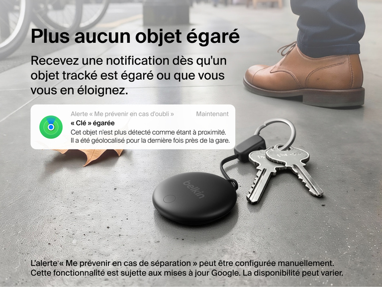 Image du tracker Belkin SureFind Spot accroch&eacute; &agrave; des cl&eacute;s illustrant les alertes &laquo;&nbsp;Me pr&eacute;venir en cas d'oubli&nbsp;&raquo; qui notifient l'utilisateur lorsqu'un de ses objets est &eacute;gar&eacute;.