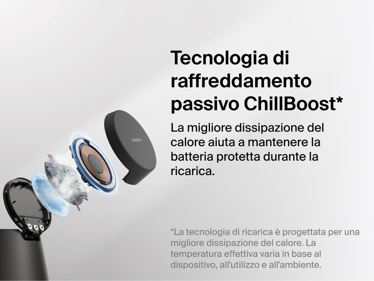 Immagine del dock di ricarica modulare con Qi2 25W Belkin UltraCharge con tecnologia di raffreddamento passivo ChillBoost, per una migliore dissipazione del calore e protezione della batteria del dispositivo durante la ricarica wireless rapida.