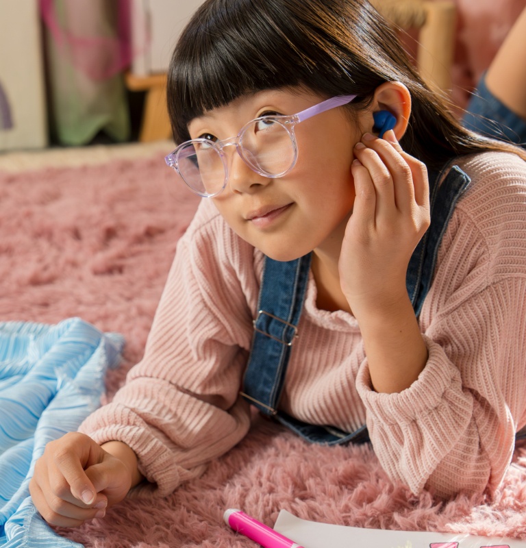 Kid-friendly touch controls.