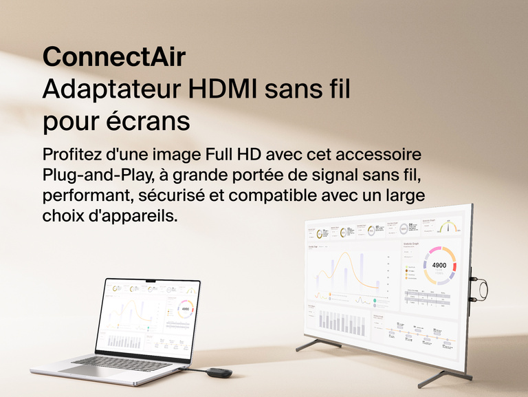 Image de l'adaptateur HDMI sans fil Belkin ConnecAir branch&eacute; &agrave; un ordinateur portable diffusant le contenu de l'&eacute;cran sur un grand moniteur avec r&eacute;solution Full HD, longue port&eacute;e de signal et Plug-and-Play.