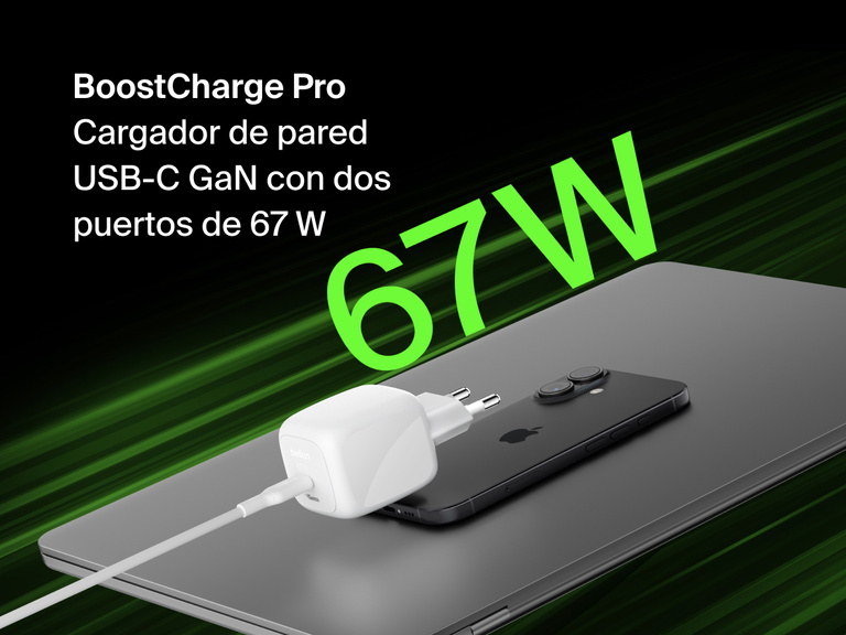 Se muestra el cargador de pared doble USB-C GaN de 67 W Belkin BoostCharge Pro alimentando un dispositivo y destacando un rendimiento de carga de dispositivos eficiente y rapidísimo.