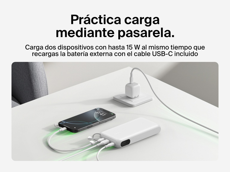 Se muestra la batería externa 20K con pantalla BoostCharge de Belkin cargando por pasarela dos dispositivos con hasta 15 W al mismo tiempo que se recarga por el cable USB-C incluido.