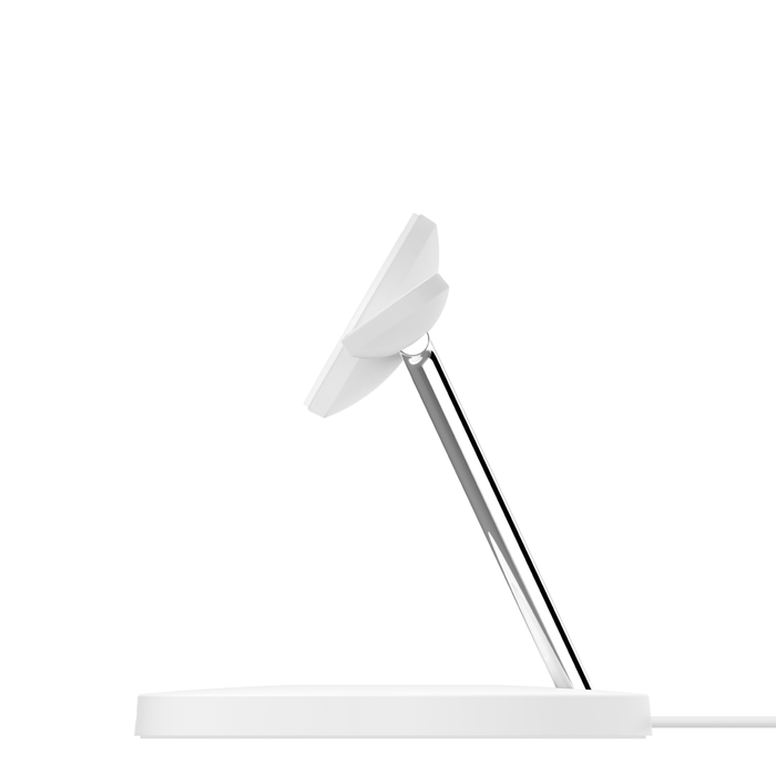 Kabelloses 3-in-1-Ladegerät mit offizieller MagSafe-Lademöglichkeit, 15 W, Weiß, hi-res