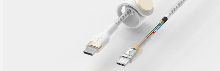 Cable de carga y sincronización de Lightning a USB de 2.4 amperios Metallic  de Belkin - Apple (MX)