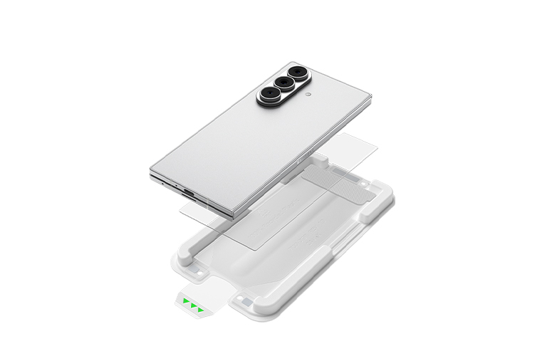 Image highlighting the flawless touch sensitivity and anti-fingerprint coating of the Belkin ScreenForce InvisiGlass Screen Protector, with a user interacting with a Samsung Galaxy S25 Edge and close-up comparisons of native touch response and fingerprint resistance.