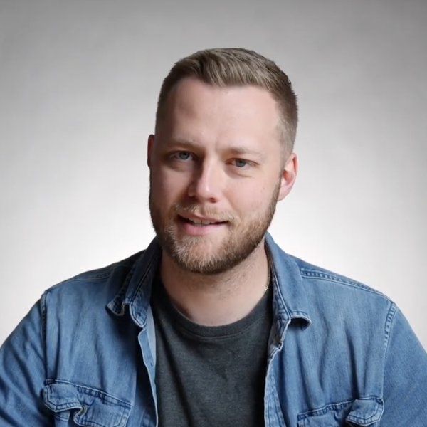 Spencer Scott Pugh is showing the 3-in-1 magnetic portable charger.