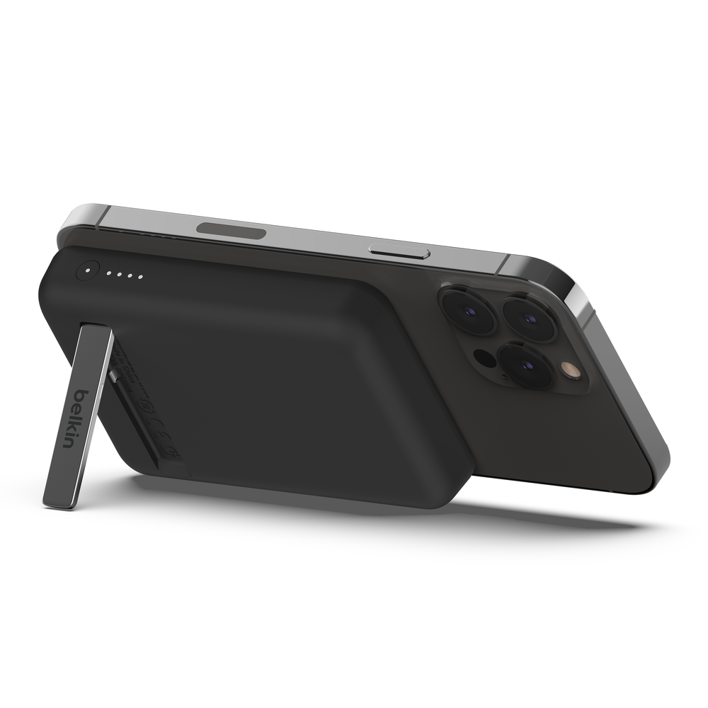 BoostCharge Magnetic Wireless Power Bank 5K + Stand | Belkin IN